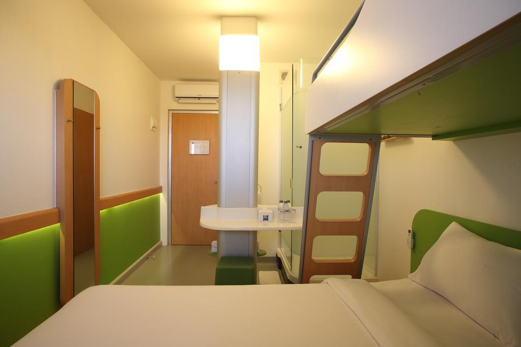 Cordia Hotel Surabaya Airport - Hotel Dalam Bandara - Formerly Ibis Budget Surabaya Airport Sidoarjo Exterior foto