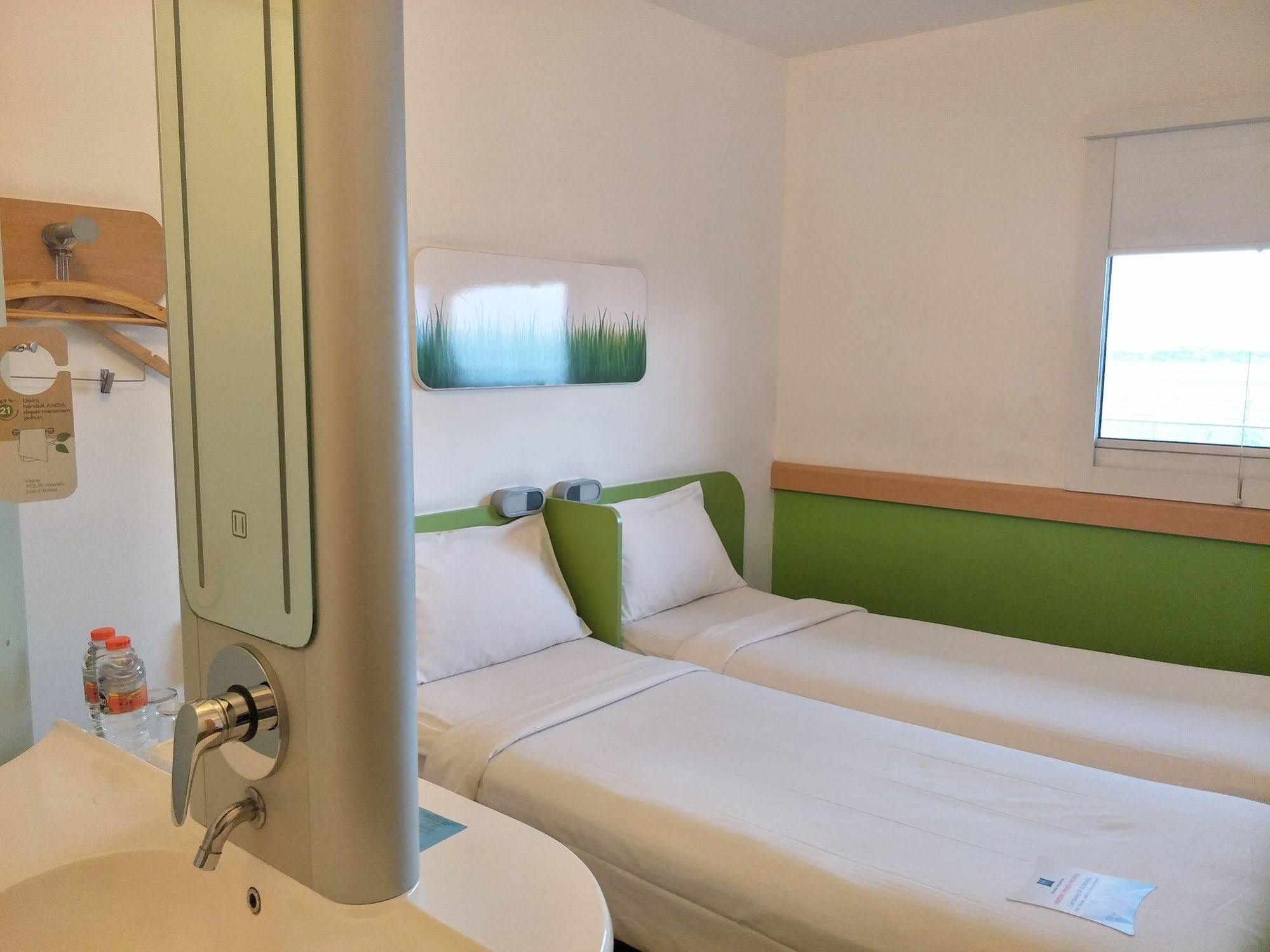 Cordia Hotel Surabaya Airport - Hotel Dalam Bandara - Formerly Ibis Budget Surabaya Airport Sidoarjo Exterior foto