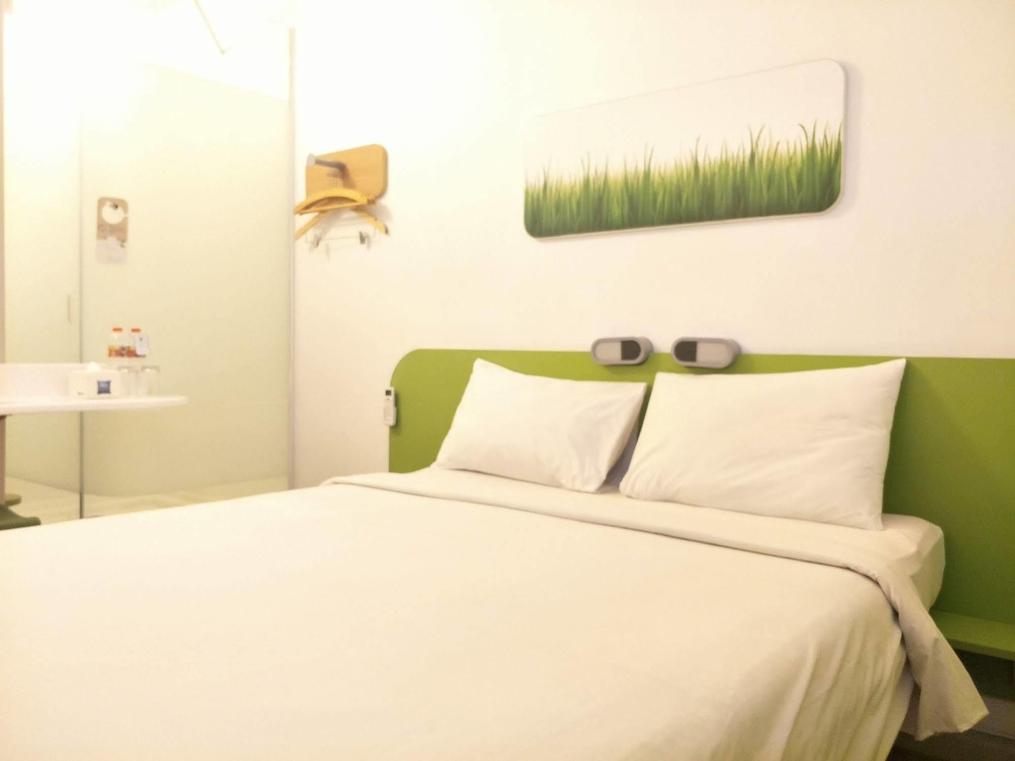 Cordia Hotel Surabaya Airport - Hotel Dalam Bandara - Formerly Ibis Budget Surabaya Airport Sidoarjo Exterior foto